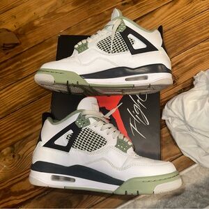 Womens Air Jordan 4 Retro Seafoam || Size 8.5 || 7 Y || Jordan 4 ||Seafoam green